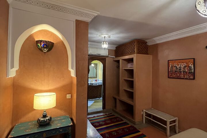 Room 14 of 36