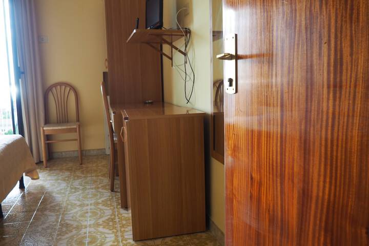 Room amenity