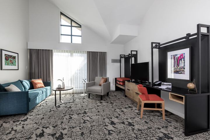 Room 16 of 73