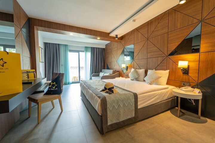 Room 16 of 155