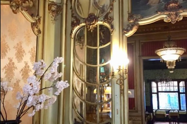 Ballroom/Hall 42 of 44