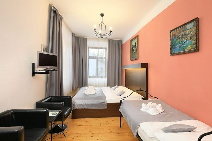 Room 30 of 74