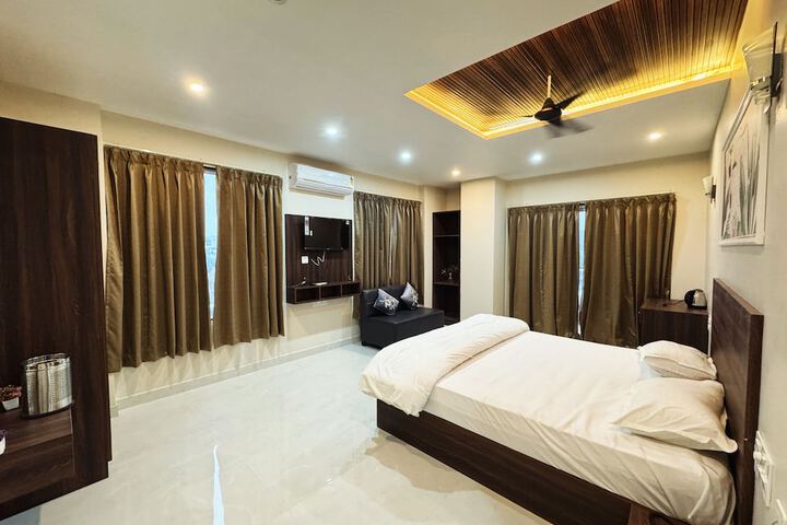 Room 7 of 10