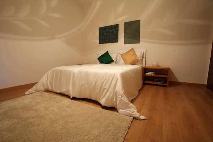 Room 2 of 17