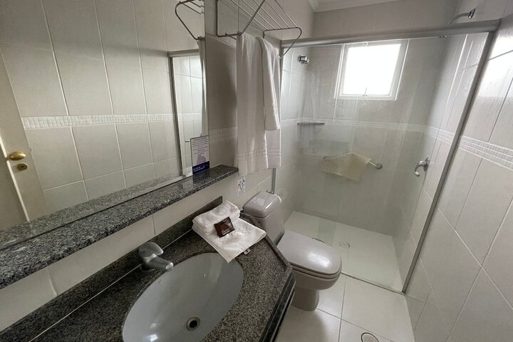 Room 34 of 85