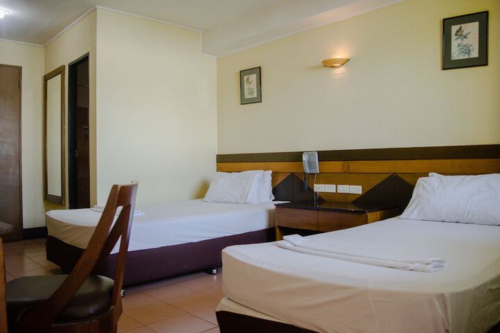 Room 14 of 42