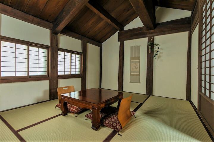 Room 29 of 64