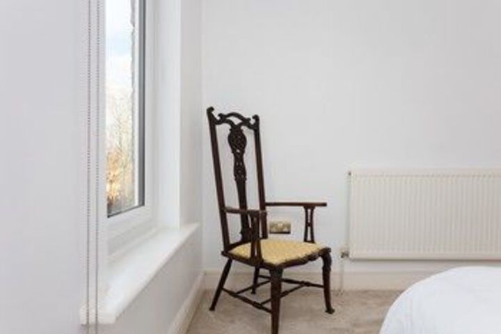 Room 6 of 26