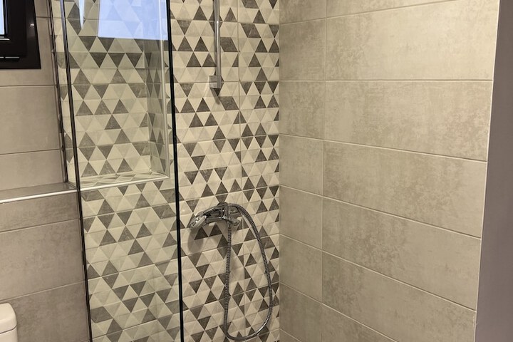 Room 12 of 35