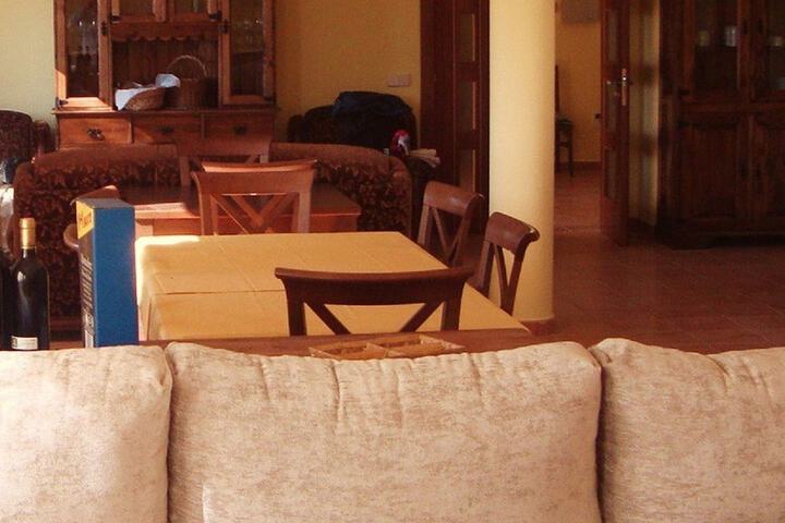 Room 7 of 25