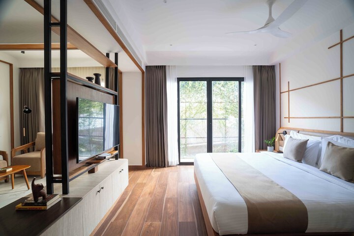 Room 7 of 28