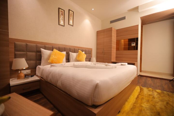 Room 13 of 61