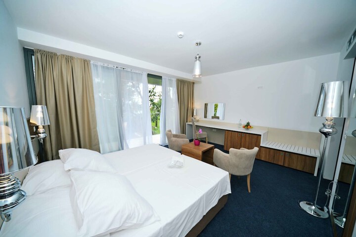 Room 5 of 34