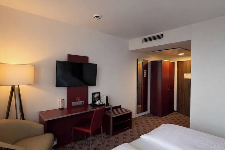 Room 7 of 29