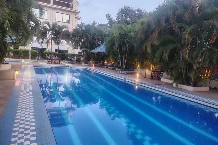 Pool 19 of 34