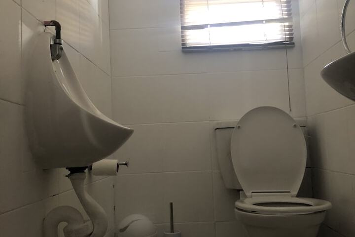Room 56 of 58