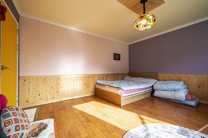 Room 74 of 79