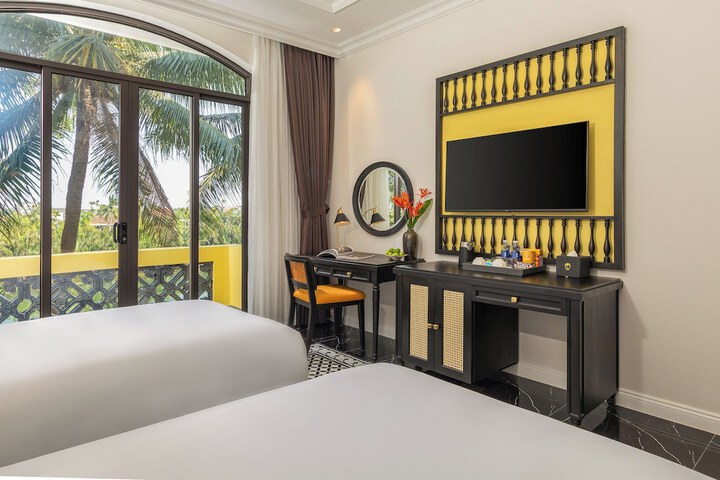 Room 32 of 107
