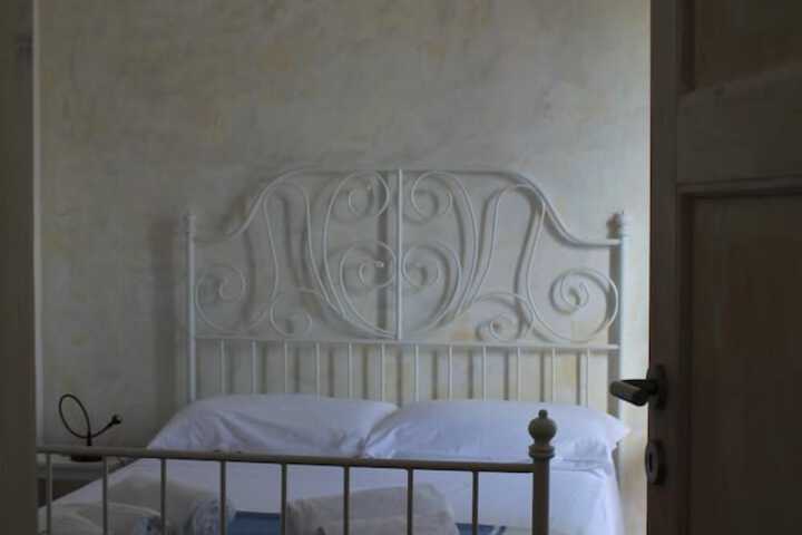 Room 11 of 49