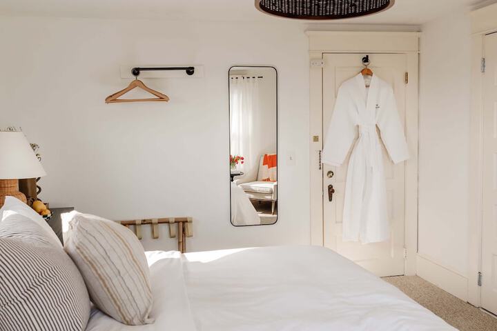 Room 6 of 36