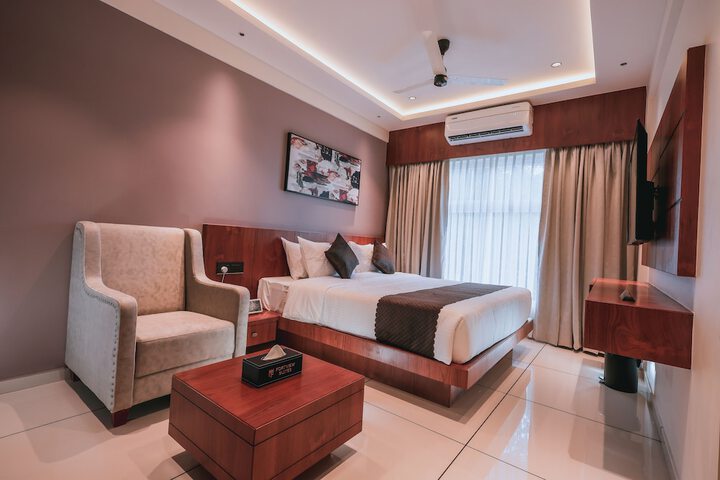Room 6 of 36