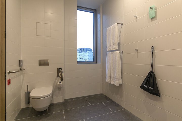Room 15 of 35