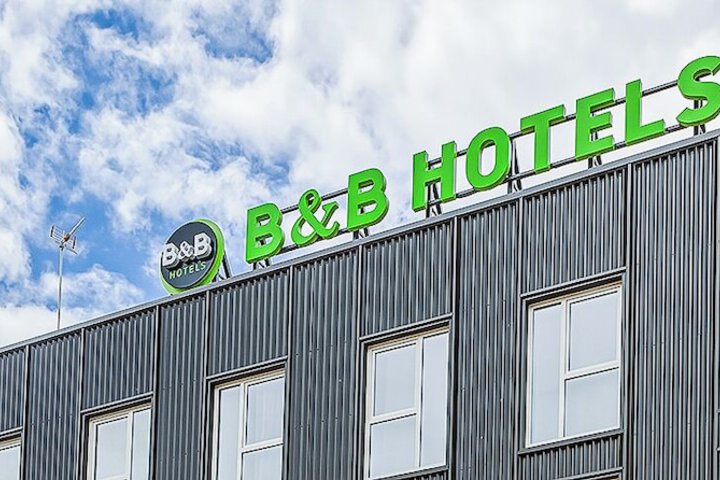 B & B HOTEL a Coruña Aeropuerto