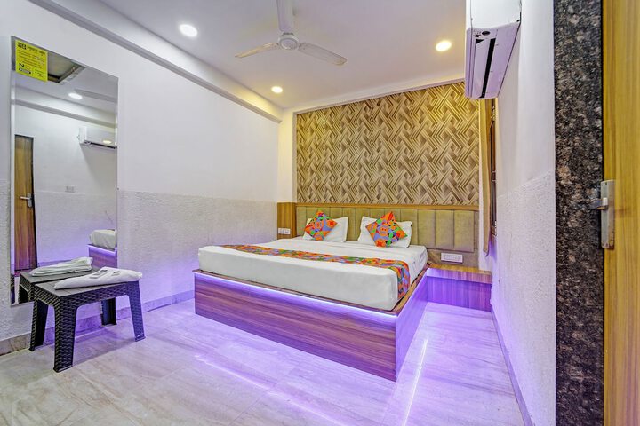 Room 15 of 29