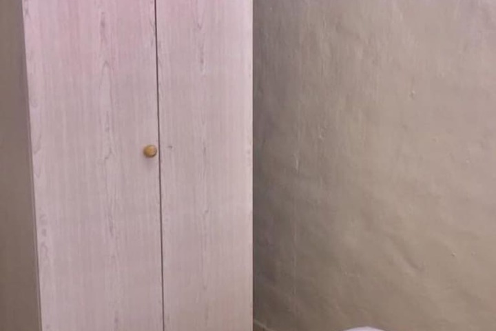 Room 3 of 40