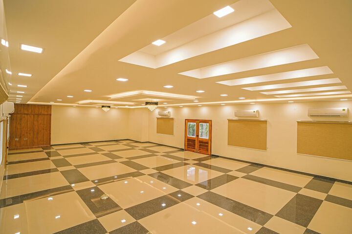 Ballroom/Hall 35 of 52
