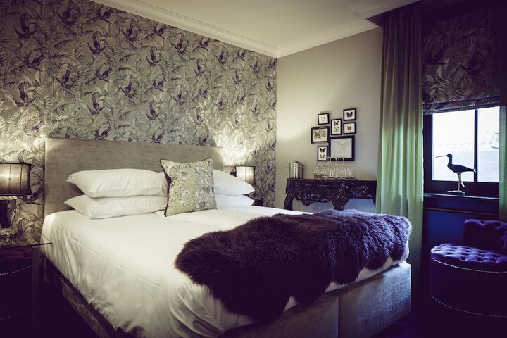 Room 27 of 68