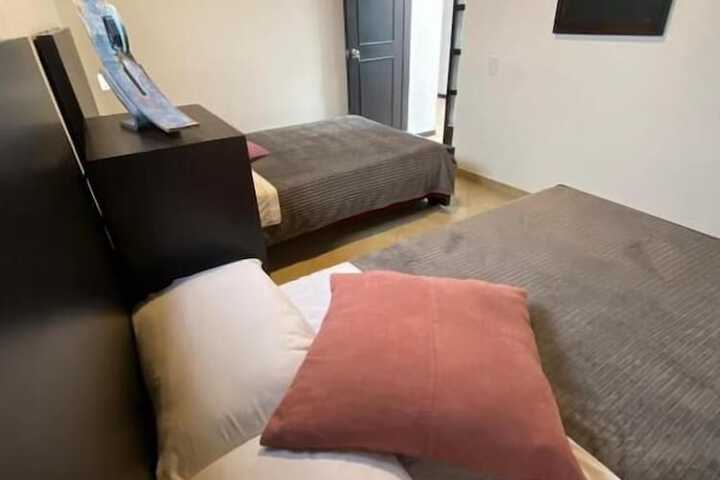 Room 10 of 47