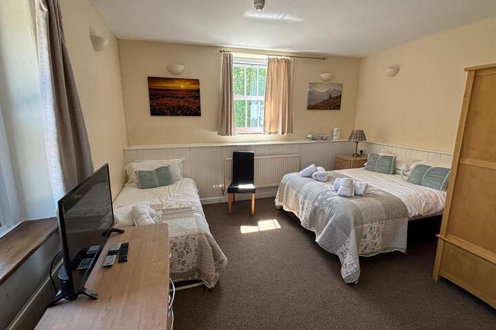 Room 11 of 40