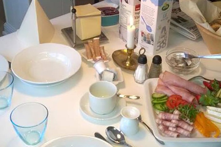 Breakfast/Coffee Service 22 of 40