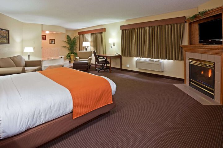 1 King Bed (9 of 9)