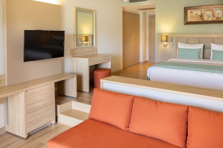 Room 27 of 225