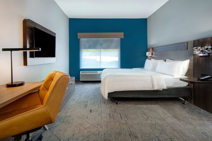 Room 19 of 53