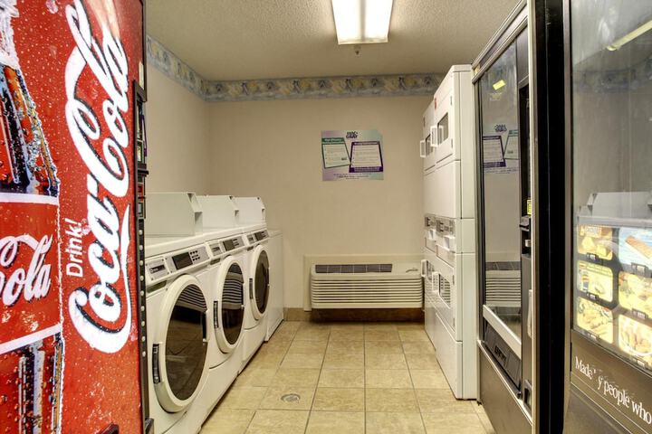 Laundry 22 of 30