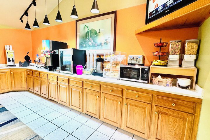 Breakfast/Coffee Service 52 of 64