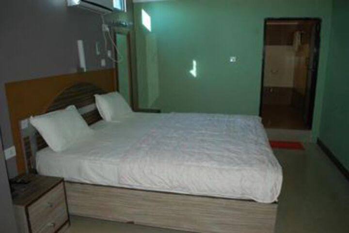 Room 20 of 32