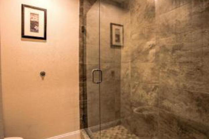 Room 12 of 22