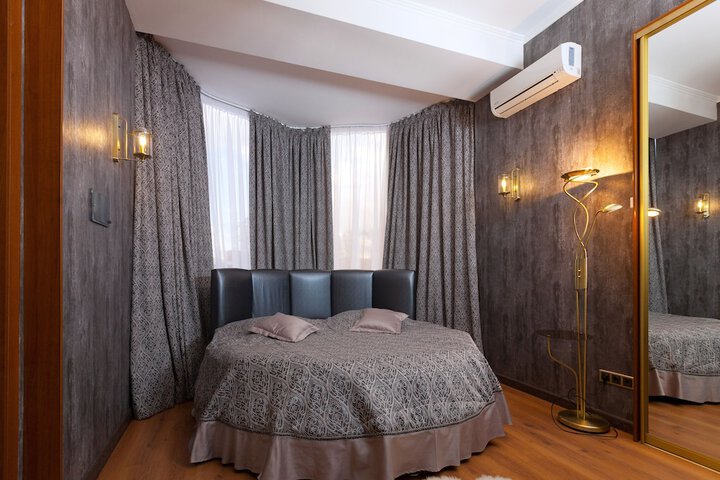 Room 26 of 170
