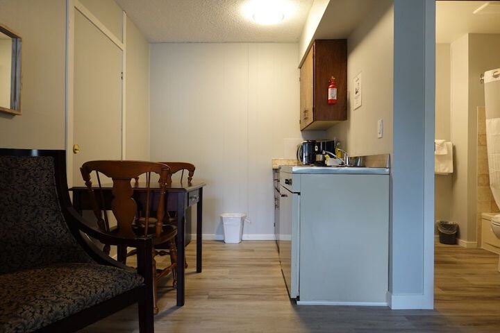 Room 3 of 34