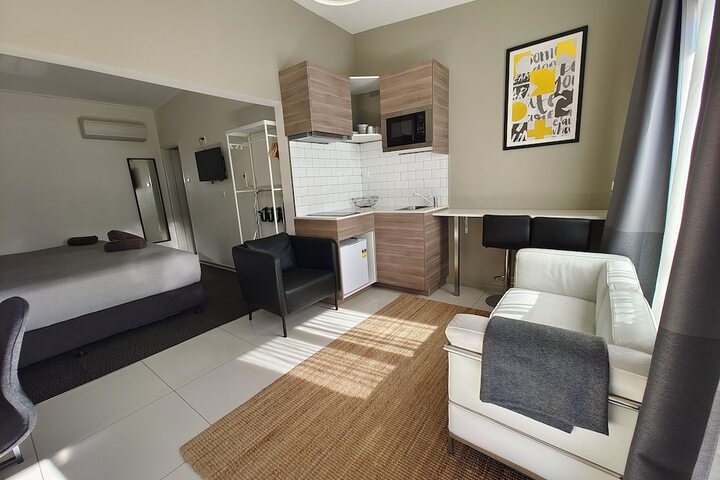 Room 8 of 40