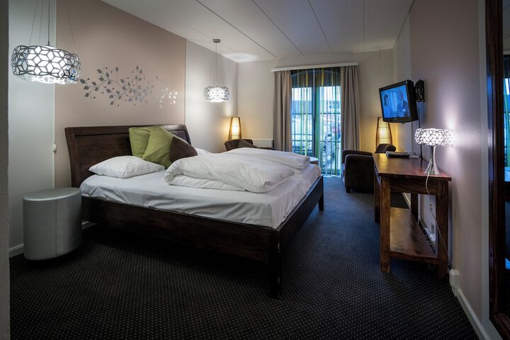 Room 7 of 43