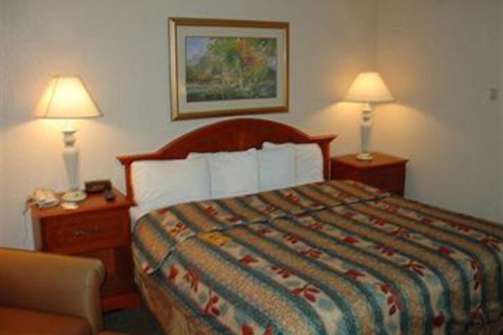 Room 8 of 19