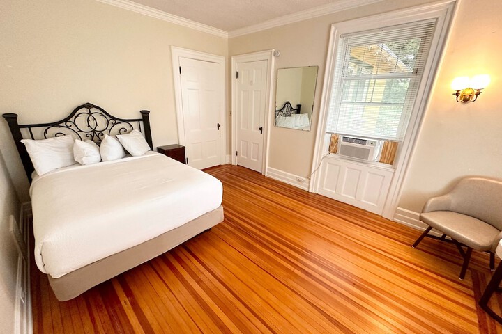 Room 86 of 324