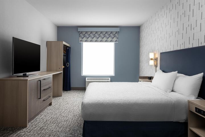 Room 5 of 36