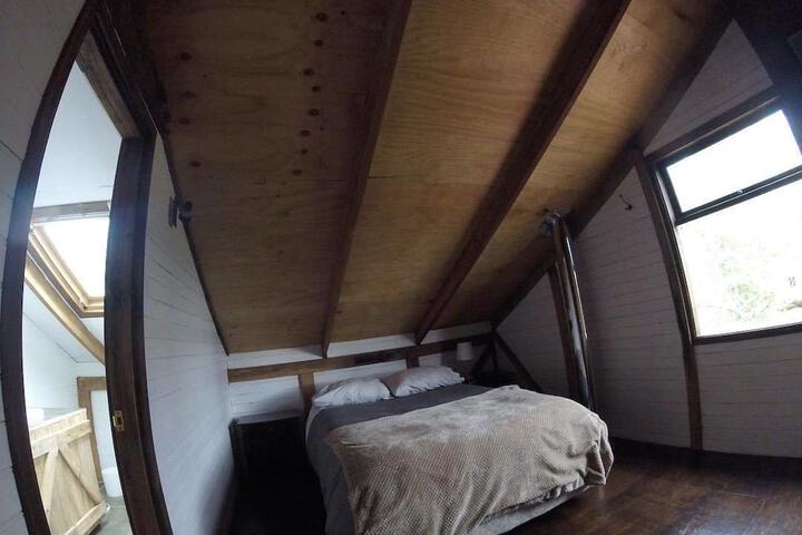Room 5 of 34