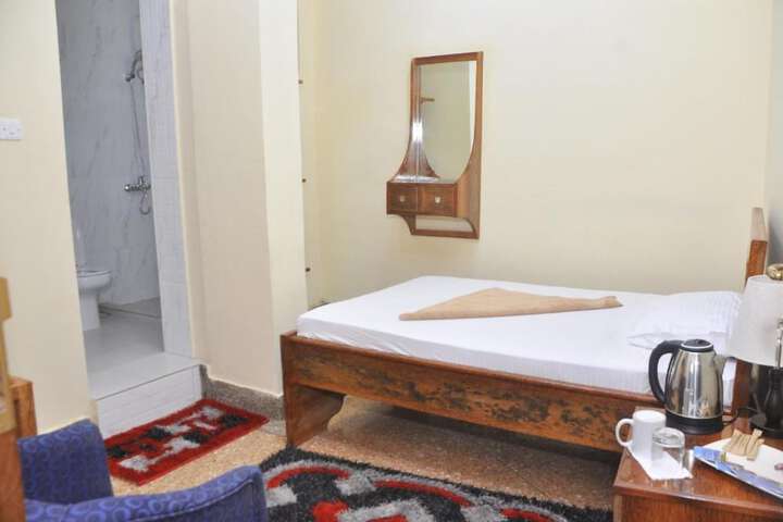 Room 5 of 19